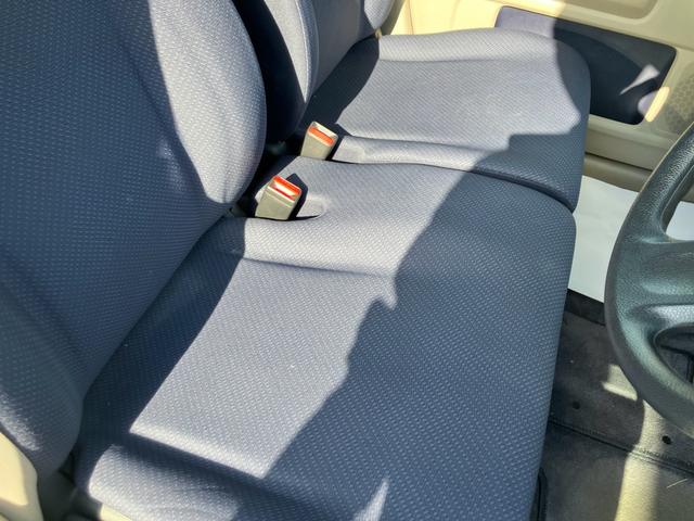 バックカメラ　キーレス　ベンチシート　エアコン　パワステ　パワーウインド　ＡＢＳ　運転席助手席エアバック