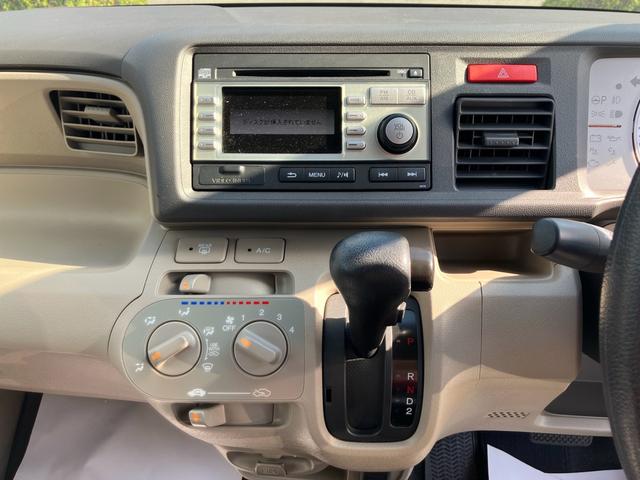 バックカメラ　キーレス　ベンチシート　エアコン　パワステ　パワーウインド　ＡＢＳ　運転席助手席エアバック