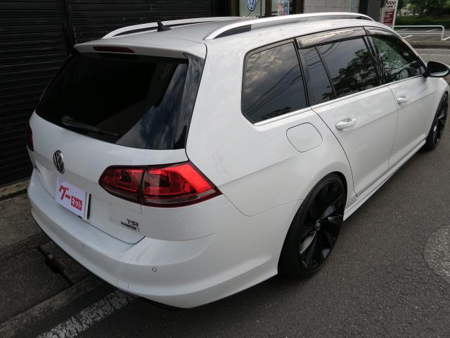 ゴルフヴァリアント Ｒラインブルーモーションテクノロジー　ローダウン　社外１９インチアルミホイール　車検令和９年７月　ナビ　バックモニター　フルセグＴＶ　ＥＴＣ　スマートキー　ローダウン（8枚目）