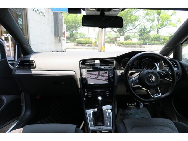 ゴルフヴァリアント Ｒラインブルーモーションテクノロジー　ローダウン　社外１９インチアルミホイール　車検令和９年７月　ナビ　バックモニター　フルセグＴＶ　ＥＴＣ　スマートキー　ローダウン（9枚目）