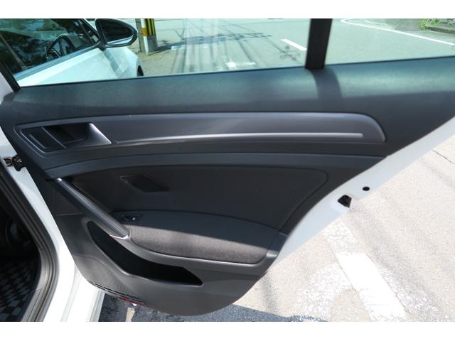 ゴルフヴァリアント Ｒラインブルーモーションテクノロジー　ローダウン　社外１９インチアルミホイール　車検令和９年７月　ナビ　バックモニター　フルセグＴＶ　ＥＴＣ　スマートキー　ローダウン（14枚目）