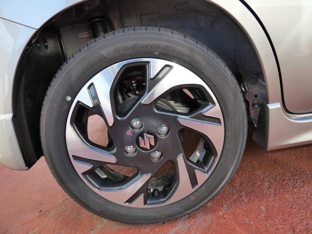 スペーシアカスタム ハイブリッドＸＳターボ　届け出済み未使用車　スマートキー　プッシュスタート　ナビ　全方位モニター　両側電動スライドドア　フルセグ　ブレーキサポート　シートヒーター　ステアリングヒーター　ヘッドアップディスプレイ（9枚目）