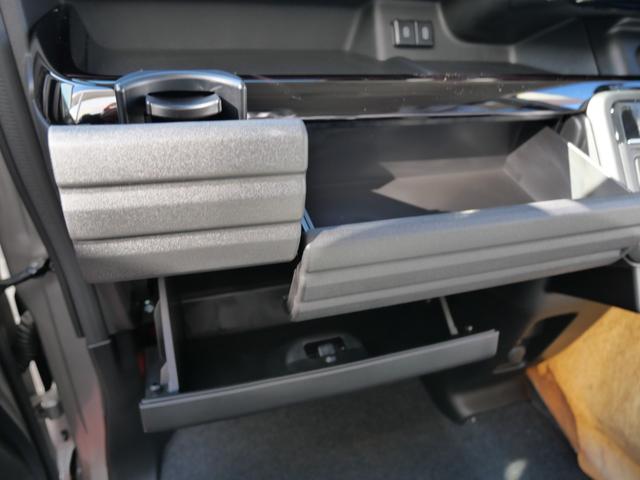 スペーシアカスタム ハイブリッドＸＳターボ　届け出済み未使用車　スマートキー　プッシュスタート　ナビ　全方位モニター　両側電動スライドドア　フルセグ　ブレーキサポート　シートヒーター　ステアリングヒーター　ヘッドアップディスプレイ（19枚目）