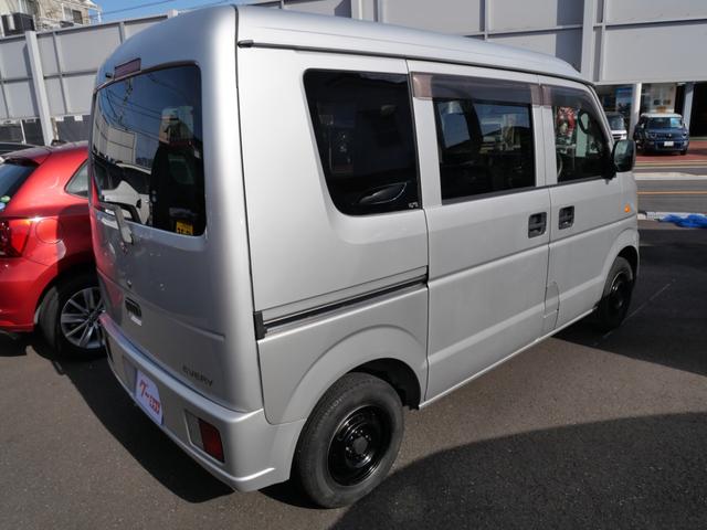 エブリイ ＰＣ　キーレスエントリー　エアコン　パワーステアリング　パワーウィンドウ　Ｗエアバッグ　ラジオ　ライトレベル調節　プライバシーガラス　セキュリティ（7枚目）