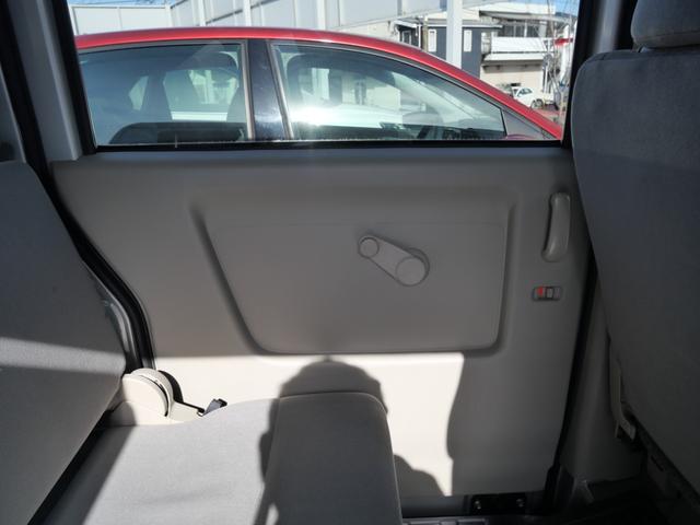 エブリイ ＰＣ　キーレスエントリー　エアコン　パワーステアリング　パワーウィンドウ　Ｗエアバッグ　ラジオ　ライトレベル調節　プライバシーガラス　セキュリティ（13枚目）