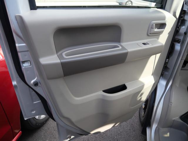 エブリイ ＰＣ　キーレスエントリー　エアコン　パワーステアリング　パワーウィンドウ　Ｗエアバッグ　ラジオ　ライトレベル調節　プライバシーガラス　セキュリティ（14枚目）