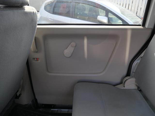 エブリイ ＰＣ　キーレスエントリー　エアコン　パワーステアリング　パワーウィンドウ　Ｗエアバッグ　ラジオ　ライトレベル調節　プライバシーガラス　セキュリティ（15枚目）