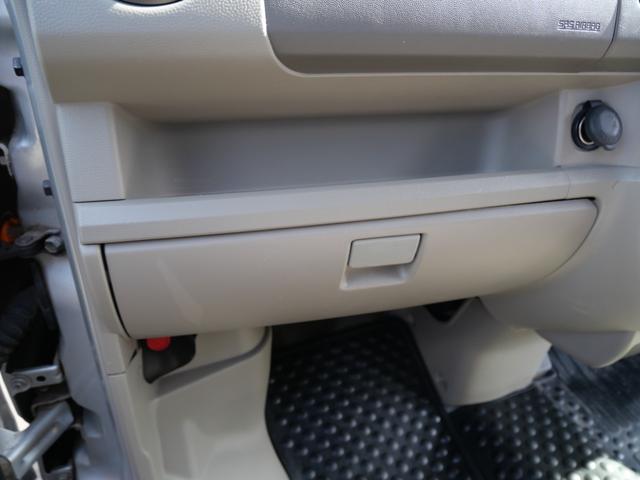 エブリイ ＰＣ　キーレスエントリー　エアコン　パワーステアリング　パワーウィンドウ　Ｗエアバッグ　ラジオ　ライトレベル調節　プライバシーガラス　セキュリティ（18枚目）