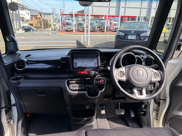 Ｎ－ＢＯＸカスタム Ｇ　ターボＳＳパッケージ　純正ナビ　フルセグ　バックモニター　両側電動スライドドア　ＥＴＣ　スマートキー　プッシュスタート　オートエアコン　トラクションコントロール（8枚目）