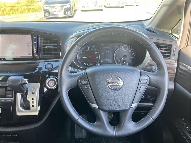 �n���h���C����������[�^�[������������肵�Ă���܂����K���X���L�����E���ǍD�ŉ^�]���₷���R���f�B�V�����ɂȂ��Ă���܂����������G�A�o�b�N���t���Ă܂��̂ł����S����������