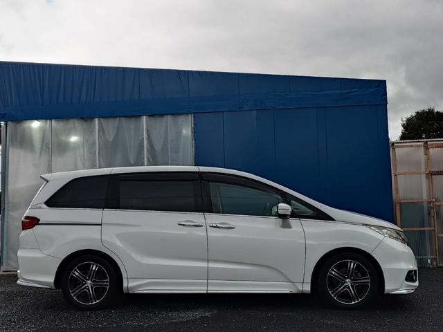 オデッセイ アブソルート・EXホンダセンシング 純正インターナビ フルセグ ブルートゥース 純正後席モニター バックカメラ 両側電動スライドドア レーダークルーズ レーンアラート レーンアシスト パドルシフト 運転席パワーシート 禁煙車 ETC(4枚目)