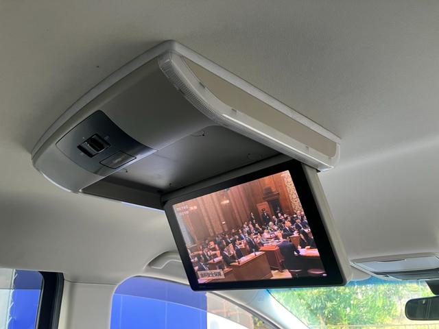 オデッセイ アブソルート・EXホンダセンシング 純正インターナビ フルセグ ブルートゥース 純正後席モニター バックカメラ 両側電動スライドドア レーダークルーズ レーンアラート レーンアシスト パドルシフト 運転席パワーシート 禁煙車 ETC(29枚目)