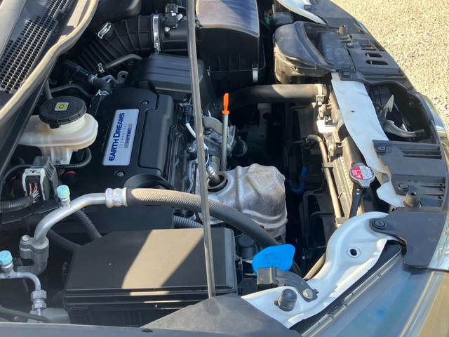 オデッセイ アブソルート・EXホンダセンシング 純正インターナビ フルセグ ブルートゥース 純正後席モニター バックカメラ 両側電動スライドドア レーダークルーズ レーンアラート レーンアシスト パドルシフト 運転席パワーシート 禁煙車 ETC(35枚目)