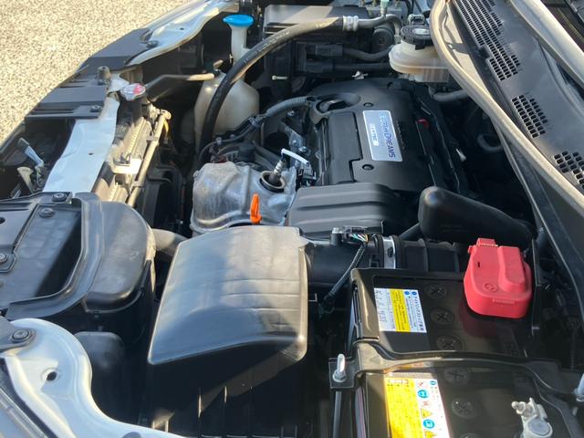 オデッセイ アブソルート・EXホンダセンシング 純正インターナビ フルセグ ブルートゥース 純正後席モニター バックカメラ 両側電動スライドドア レーダークルーズ レーンアラート レーンアシスト パドルシフト 運転席パワーシート 禁煙車 ETC(36枚目)