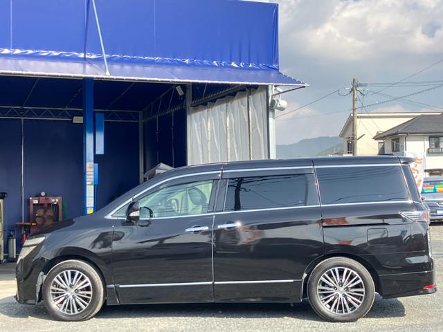 エルグランド ３５０ハイウェイスタープレミアム　純正メーカーナビ　フルセグ　ブルートゥース　ＤＶＤ再生　純正後席モニタ　全方位カメラ　両側電動スライドドア　電動リアゲート　黒本革電動シート　シートヒーター　レーダークルーズ　コーナーセンサー　ＥＴＣ（8枚目）