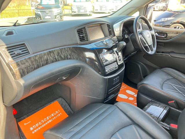 エルグランド ３５０ハイウェイスタープレミアム　純正メーカーナビ　フルセグ　ブルートゥース　ＤＶＤ再生　純正後席モニタ　全方位カメラ　両側電動スライドドア　電動リアゲート　黒本革電動シート　シートヒーター　レーダークルーズ　コーナーセンサー　ＥＴＣ（13枚目）