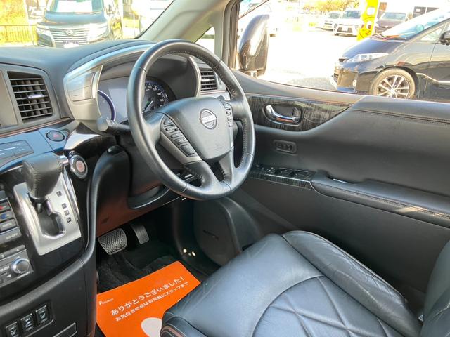 エルグランド ３５０ハイウェイスタープレミアム　純正メーカーナビ　フルセグ　ブルートゥース　ＤＶＤ再生　純正後席モニタ　全方位カメラ　両側電動スライドドア　電動リアゲート　黒本革電動シート　シートヒーター　レーダークルーズ　コーナーセンサー　ＥＴＣ（19枚目）