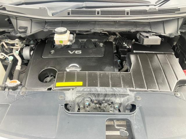 エルグランド ３５０ハイウェイスタープレミアム　純正メーカーナビ　フルセグ　ブルートゥース　ＤＶＤ再生　純正後席モニタ　全方位カメラ　両側電動スライドドア　電動リアゲート　黒本革電動シート　シートヒーター　レーダークルーズ　コーナーセンサー　ＥＴＣ（33枚目）