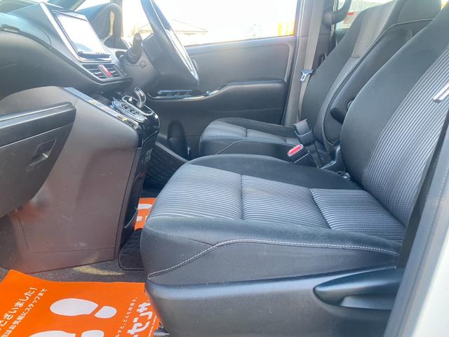 ノア ハイブリッドSi/ トヨタセーフティセンス 純正9型SDナビ フルセグ ブルートゥース HDMI バックカメラ 両側電動スライドドア オートクルーズ レーンアラート オートハイビーム 前後ドラレコ 禁煙車 シートヒータ(12枚目)