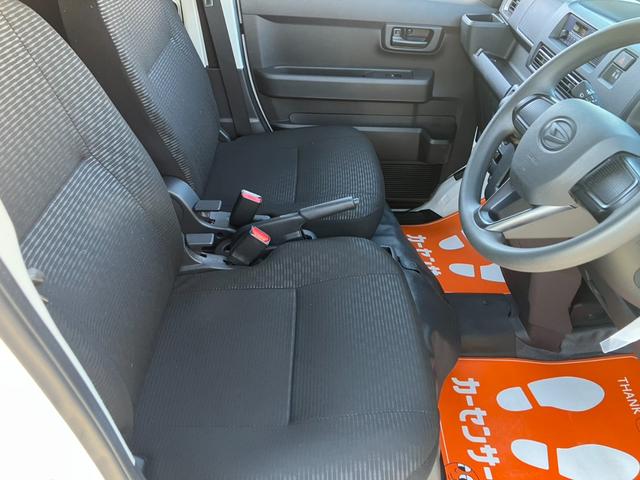 �V�[�g�̏�Ԃł����傫�ȉ���������A�Y��ɕۂ��Ă���܂��������@�ւł��z���̂��q�l�͍Ŋ�̉w�܂ł��}���ɏオ��܂��B���Ԃł��z���̍ۂ́A�}����C���^�[����T�����x�ƂȂ�܂��I�I