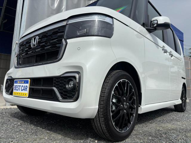 ターボコーディネートスタイル　届出済未使用車　衝突軽減ブレーキ　両側電動スライドドア　ターボ　コーナーセンサー　レーン逸脱警報　ＬＥＤライト　革巻きハンドル　シーケンシャルウインカー　シートヒーター　ＬＥＤフォグ　後席サンシェード（画像32）