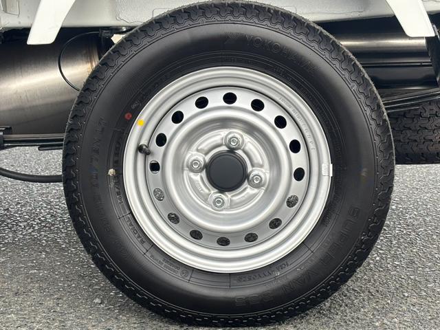 ＤＸ　衝突軽減ブレーキ　ＡＴ　４ＷＤ　三方開　レーン逸脱警報　コーナーセンサー　ＬＥＤライト　光軸調整ライト　アイドリングストップ　純正スチールホイール　ラジオ　ＡＣ　パワステ　ＰＷ　集中ドアロック（画像48）
