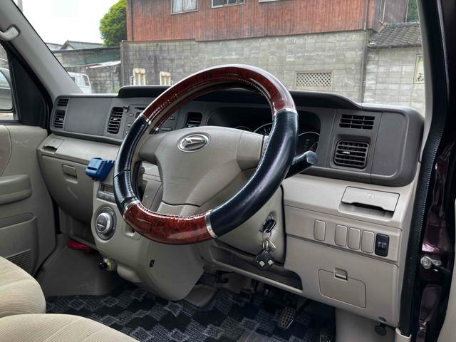 アトレーワゴン カスタムターボＲ　両側スライドドア　キーレスエントリー　電動格納ミラー　ベンチシート　ターボ　ＡＴ　盗難防止システム　ＡＢＳ　ＣＤ　アルミホイール　衝突安全ボディ　エアコン　パワーステアリング　パワーウィンドウ（40枚目）