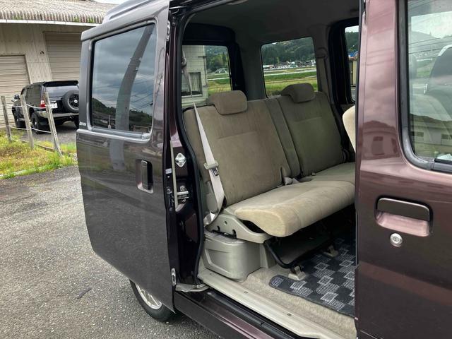 アトレーワゴン カスタムターボＲ　両側スライドドア　キーレスエントリー　電動格納ミラー　ベンチシート　ターボ　ＡＴ　盗難防止システム　ＡＢＳ　ＣＤ　アルミホイール　衝突安全ボディ　エアコン　パワーステアリング　パワーウィンドウ（43枚目）