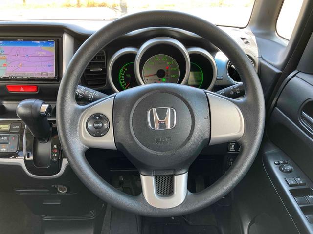 Ｎ－ＢＯＸ Ｇ　ＳＳパッケージ　ＥＴＣ　両側電動スライドドア　ナビ　ＴＶ　スマートキー　アイドリングストップ　電動格納ミラー　ＣＶＴ　盗難防止システム　ＡＢＳ　ＥＳＣ　ＣＤ　ＤＶＤ再生　ＵＳＢ　ミュージックプレイヤー接続可（3枚目）