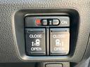 Ｇ　ＳＳパッケージ　ＥＴＣ　両側電動スライドドア　ナビ　ＴＶ　スマートキー　アイドリングストップ　電動格納ミラー　ＣＶＴ　盗難防止システム　ＡＢＳ　ＥＳＣ　ＣＤ　ＤＶＤ再生　ＵＳＢ　ミュージックプレイヤー接続可（9枚目）