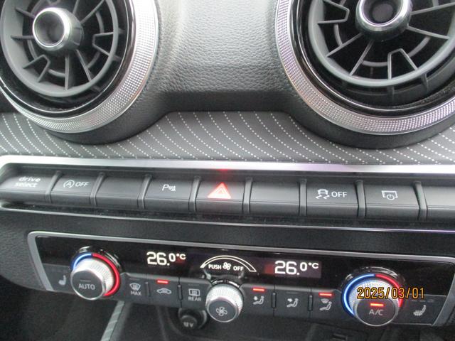 Ｑ２ 　Ｓライン　ワンオーナー車　禁煙車　社外デジタルインナーミラー　パドルシフト　前後ドライブレコーダー　ＥＴＣ２．０　パワーバックドア　フルセグＴＶ　ＣＤ，ＤＶＤ　シートヒーター（16枚目）