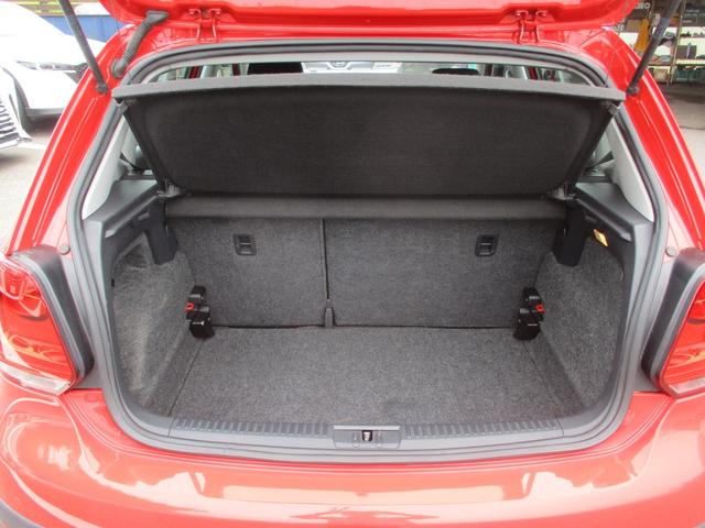 ポロ クロスポロ　クロスポロ（５名）　禁煙車　前後ドライブレコーダー　社外７インチナビ　フルセグＴＶ　バックカメラ（7枚目）