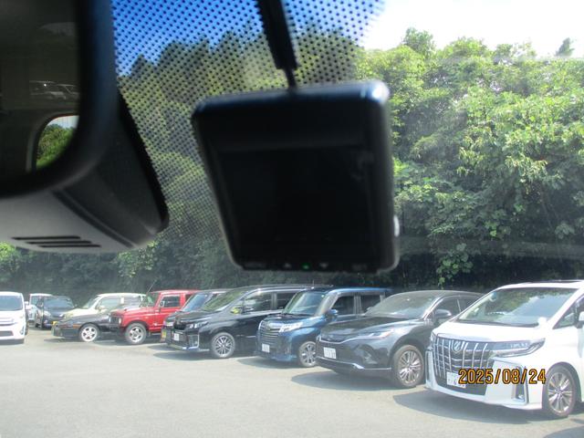 ステップワゴンスパーダ スパーダ・クールスピリット　ワンオーナー車　後席モニター　両側パワースライドドア　安全装備　ＥＴＣ　ドライブレコーダー　シートヒーター　フルセグＴＶ　バックカメラ　プッシュスタート　クルーズコントロール　ステアリングリモコン（22枚目）