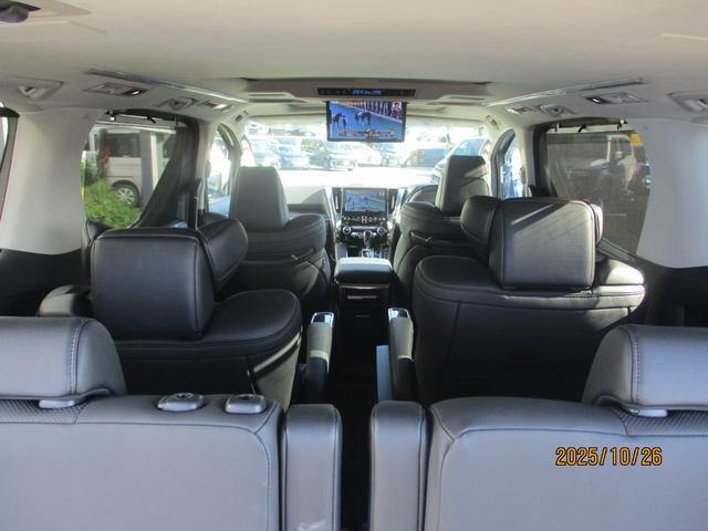 ヴェルファイア ３．５Ｚ　Ｇ　ワンオーナー車　モデリスタエアロ　サンルーフ　電動リアゲート　フリップダウンモニター　ＤＶＤ　ＨＤＭＩ　ＡＣ１００Ｖ　デジタルインナーミラー　フルセグＴＶ　ＴＶキャンセラー　ドライブレコーダー（11枚目）