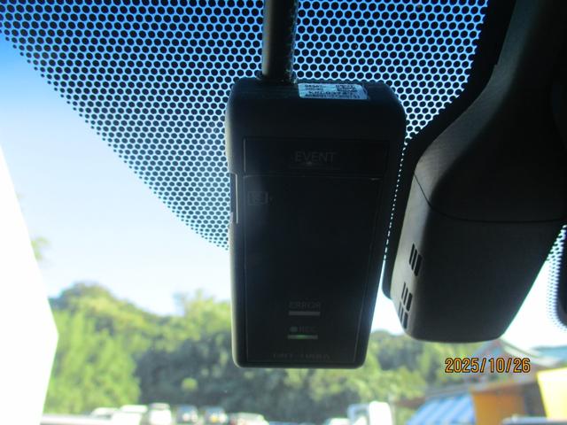 ヴェルファイア ３．５Ｚ　Ｇ　ワンオーナー車　モデリスタエアロ　サンルーフ　電動リアゲート　フリップダウンモニター　ＤＶＤ　ＨＤＭＩ　ＡＣ１００Ｖ　デジタルインナーミラー　フルセグＴＶ　ＴＶキャンセラー　ドライブレコーダー（31枚目）