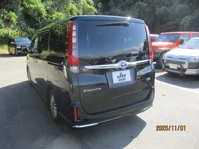 エスクァイア ハイブリッドＸｉ　純正９インチナビ　フリップダウンモニター　両側パワースライドドア　シートカバー　安全装備　プッシュスタート　シートヒーター　オートライト　ステアリングリモコン（8枚目）