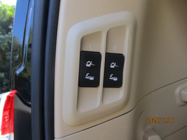 ランドクルーザープラド TX Lパッケージ 禁煙車 ベージュシート 7人乗り パワーシート スペアキー 純正7インチナビ プッシュスタート 電格ミラー ETC(10枚目)