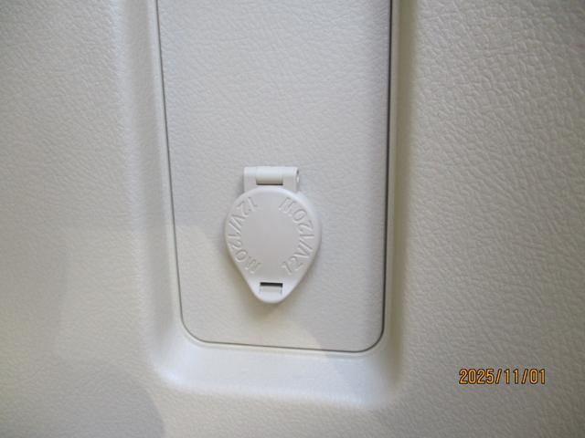 ランドクルーザープラド TX Lパッケージ 禁煙車 ベージュシート 7人乗り パワーシート スペアキー 純正7インチナビ プッシュスタート 電格ミラー ETC(11枚目)