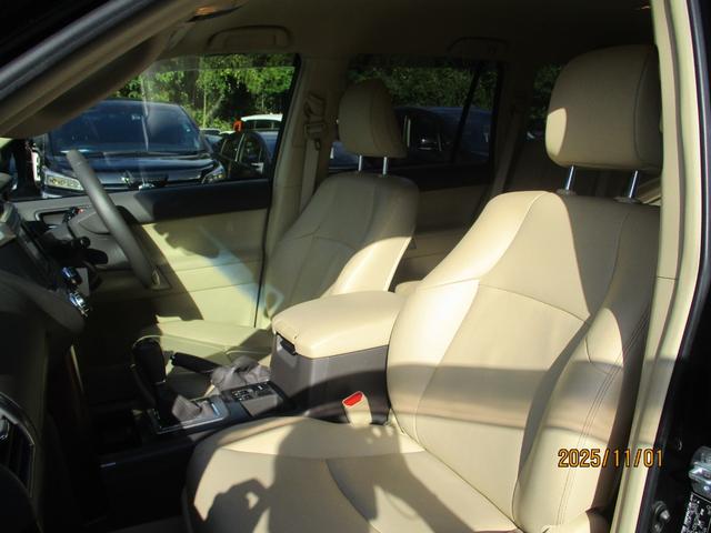 ランドクルーザープラド TX Lパッケージ 禁煙車 ベージュシート 7人乗り パワーシート スペアキー 純正7インチナビ プッシュスタート 電格ミラー ETC(14枚目)