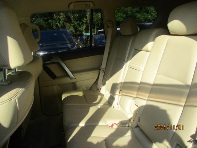ランドクルーザープラド TX Lパッケージ 禁煙車 ベージュシート 7人乗り パワーシート スペアキー 純正7インチナビ プッシュスタート 電格ミラー ETC(16枚目)