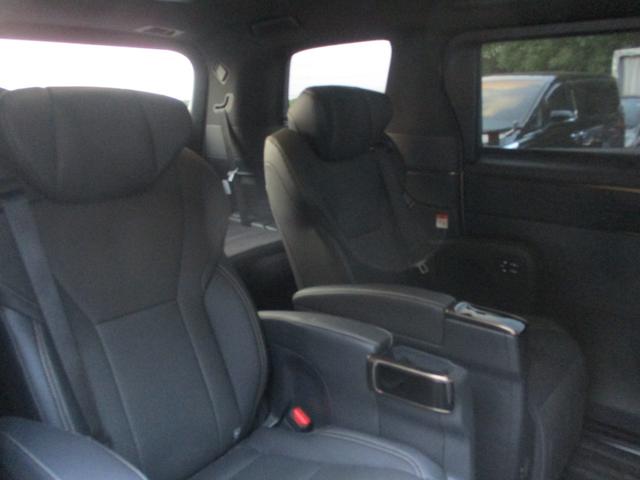 アルファード Z ワンオーナー車 禁煙車 パワーバックドア フリップダウンモニター 両側パワースライドドア パワーシート 置くだけ充電 ETC2.0 デジタルインナーミラー 全方位カメラ フルセグTV(12枚目)