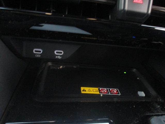 アルファード Z ワンオーナー車 禁煙車 パワーバックドア フリップダウンモニター 両側パワースライドドア パワーシート 置くだけ充電 ETC2.0 デジタルインナーミラー 全方位カメラ フルセグTV(24枚目)