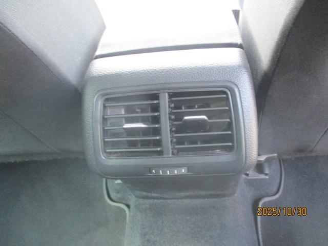 ゴルフ ＴＳＩコンフォートライン　クルーズコントロール　ステアリングリモコン　フルセグＴＶ　プッシュスタート（29枚目）