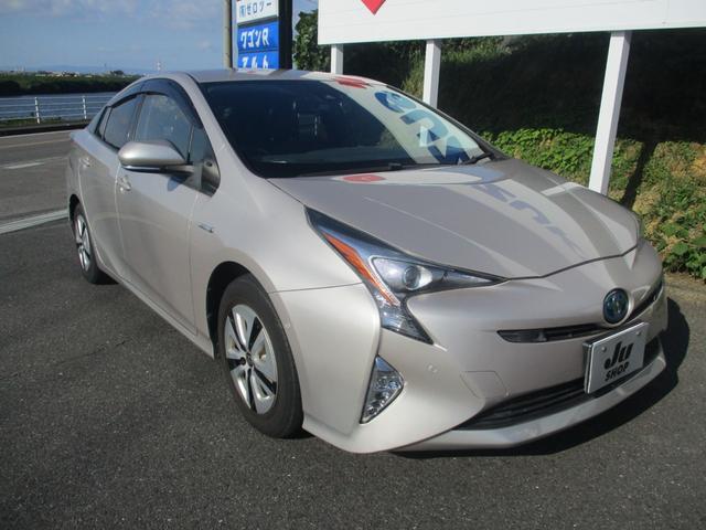 プリウス Aプレミアム 純正9インチナビ バックカメラ AC100V シートヒーター ドライブレコーダー ETC HUD オートハイビーム パワーシート ステアリングリモコン クルーズコントロール(3枚目)