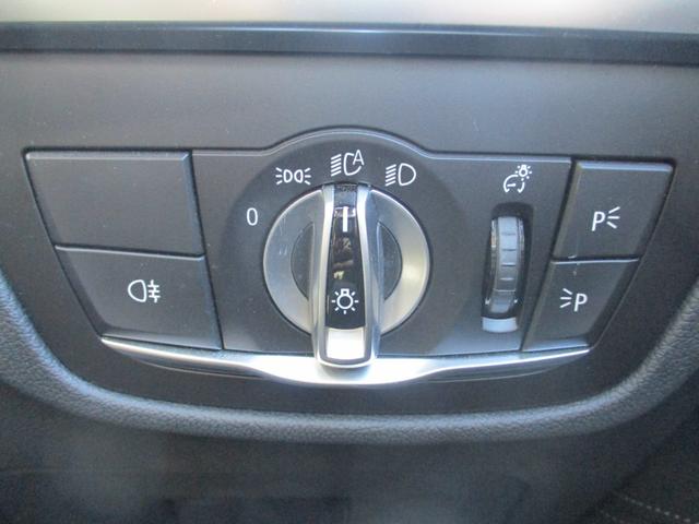 X3 M40i M40i(5名) ワンオーナー車 禁煙車 サンルーフ パドルシフト フルセグTV 全方位カメラ HUD BSM スペアキー オートライト クルーズコントロール シートヒーター パワーシート(30枚目)