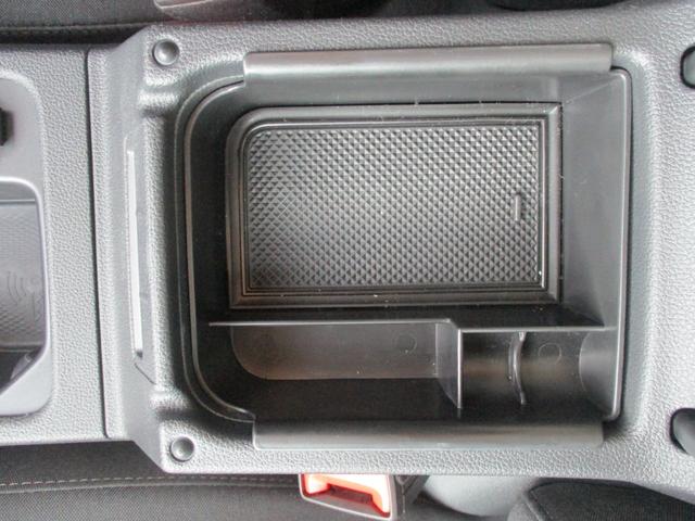 ゴルフ TDIアクティブアドバンス ワンオーナー車 禁煙車 パドルシフト クルーズコントロール ステアリングリモコン クリアランスソナー 全方位カメラ ETC2.0(16枚目)