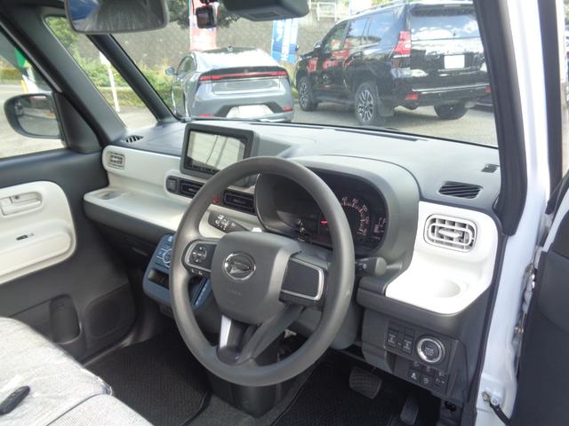 ムーヴキャンバス ストライプスＸ　ツートンカラー　社外７インチナビ　バックカメラ　ドライブレコーダー　両側パワースライドドア（9枚目）