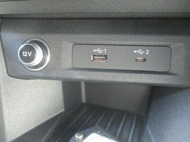 Ａ１スポーツバック ３５ＴＦＳＩ　アドバンスド　フルセグＴＶ　バックカメラ　ドライブレコーダー　ステアリングリモコン（24枚目）
