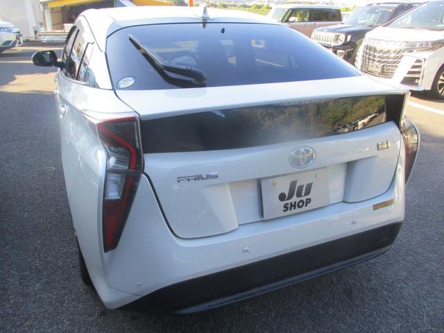 プリウス Ａ　禁煙車　純正９インチナビ　バックカメラ　ＥＴＣ　ＨＵＤ　オートハイビーム　ステアリングリモコン（8枚目）