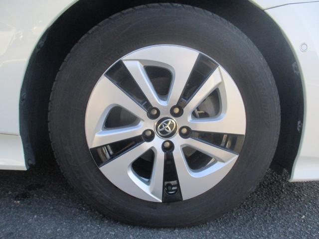 プリウス Ａ　禁煙車　純正９インチナビ　バックカメラ　ＥＴＣ　ＨＵＤ　オートハイビーム　ステアリングリモコン（27枚目）